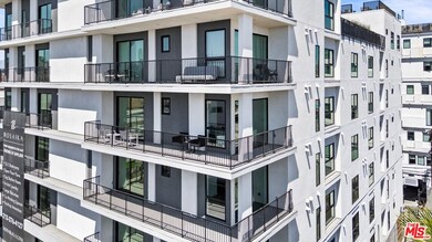 Mosaika unit 305, Los Angeles, CA 90006 - photo 4