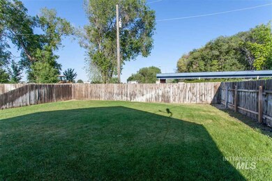 1413 Holly St, Nampa, ID 83686 - photo 4