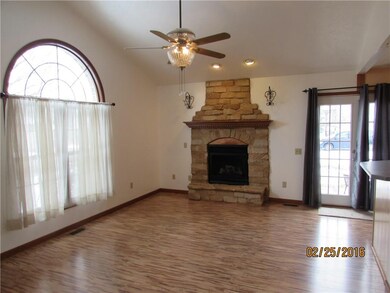 110 S John St, Atlanta, IN 46031 - photo 4