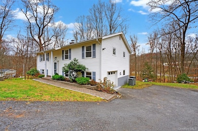 1159 Winding Ct, Mohegan Lake, NY 10547 - photo 2