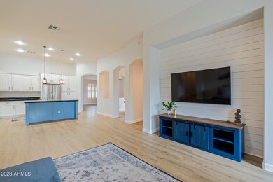 family room 4