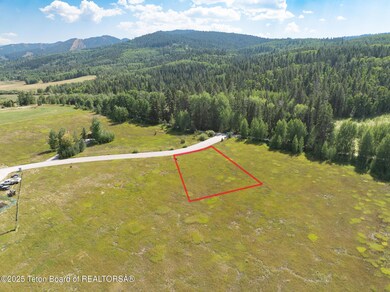 9966 Hiddenwaters Ln, Victor, ID 83455 - photo 7