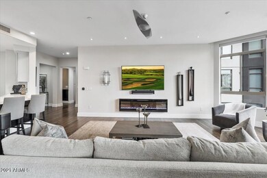06-Living Room