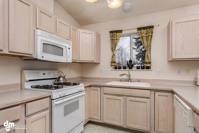 8421 Raintree Circle Anchorage-large-004