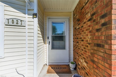 1027 Bryce Ln, Virginia Beach, VA 23464 - photo 2