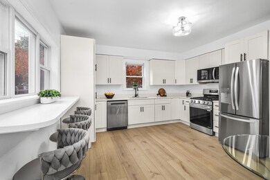 25 Ladd St unit 25, Watertown, MA 02472 - photo 3