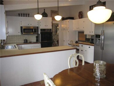 156 Gilbert Stuart Dr, East Greenwich, RI 02818 - photo 6