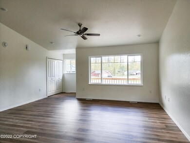 5-Dolomite - Living Room