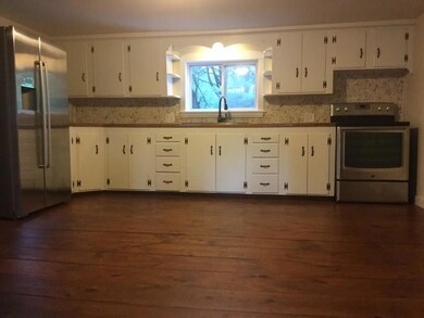 6 Marshall St, Mechanic Falls, ME 04256 - photo 4