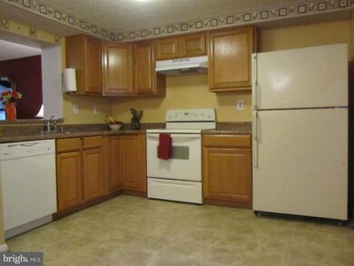 9580 Donnan Castle Ct, Laurel, MD 20723 - photo 6