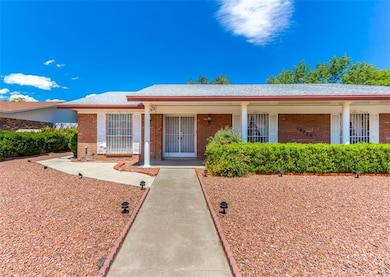 10725 Alta Loma Dr, El Paso, TX 79935 - photo 3