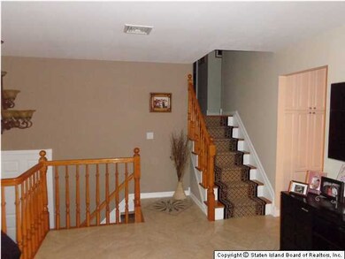 19 Edgegrove Ave, Staten Island, NY 10312 - photo 7