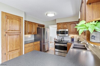 3801 Bel Aire Rd, Des Moines, IA 50310 - photo 6