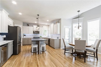 21602 W 100th St, Lenexa, KS 66220 - photo 3