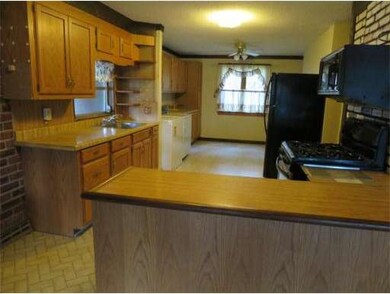 91 Lakeshore Dr, Monson, MA 01057 - photo 3