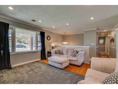 1004 Ridgefield Cir, Johnson City, TN 37601 - photo 6