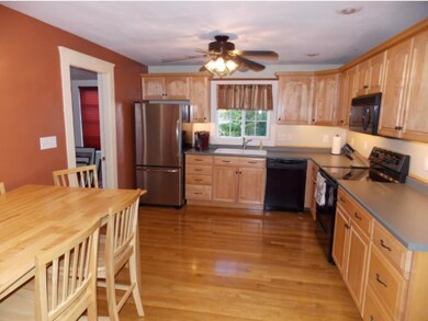 65 Elizabeth Ave, Manchester, NH 03103 - photo 4