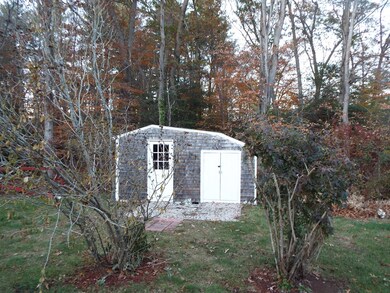 67R Hartsuff St, Rockland, MA 02370 - photo 3