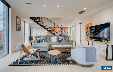 550 Water St E unit 201, Charlottesville, VA 22902 - photo 2