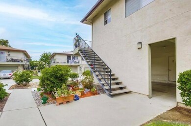 9858 Mission Vega Rd unit 4, Santee, CA 92071 - photo 3