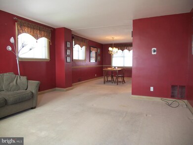 1138 Halstead Rd, Parkville, MD 21234 - photo 2