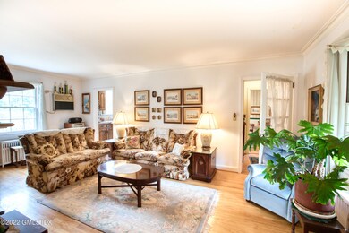 LIVING ROOM-864A5982-21