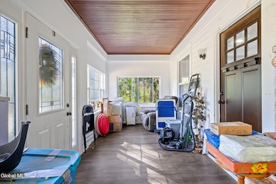 183 Maple Ave, Schenectady, NY 12302 - photo 5