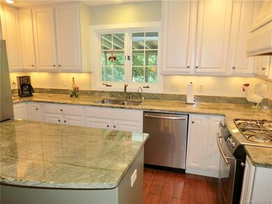 Upgraded Kitchen with Stainless Appliances, Island