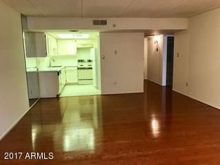 Kitchen/Den