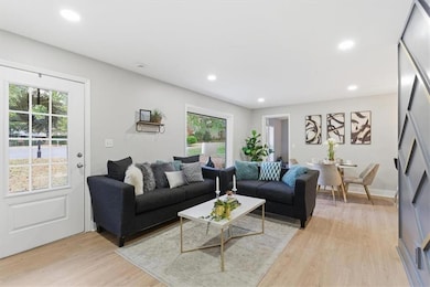 4015 Moffat Ct, Decatur, GA 30035 - photo 4