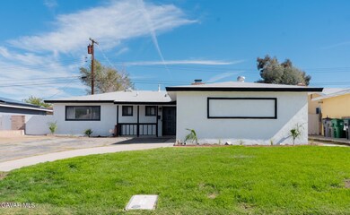 43714 Heaton Ave, Lancaster, CA 93534 - photo 2