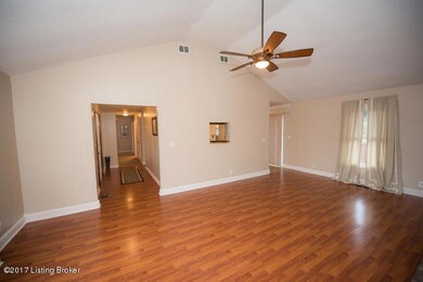 393 Kentucky Ct, Mount Washington, KY 40047 - photo 6