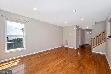 12207 Emerald Way, Germantown, MD 20876 - photo 6