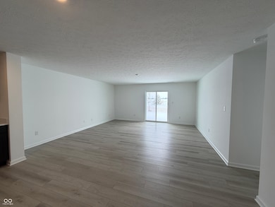 6696 Blackthorne Dr, Pendleton, IN 46064 - photo 4