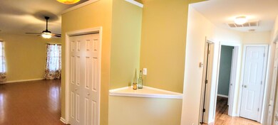 Foyer/ Entrance