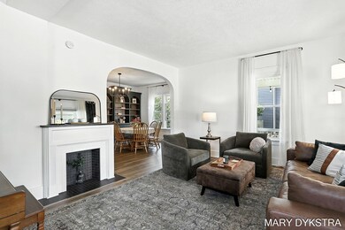 38-web-or-mls-40-e-15th-st