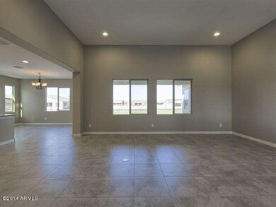 003_Family Room