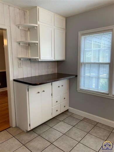 1201 SW Warren Ave, Topeka, KS 66604 - photo 5