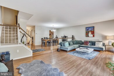 7713 Gromwell Ct, Springfield, VA 22152 - photo 5