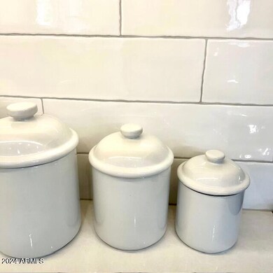 kitchen backsplash detail