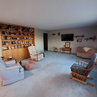 206 W 1st St, Oshkosh, NE 69154 - photo 3