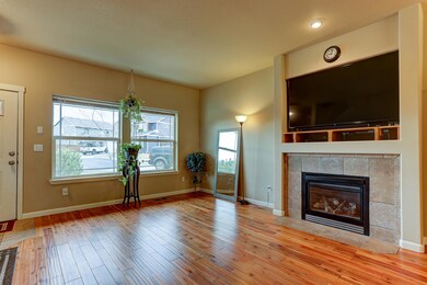 1616 SW Sarasoda Court MLS-2