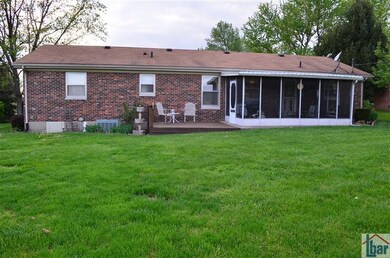 401 Haddix St, Harrodsburg, KY 40330 - photo 3
