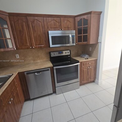 5216 W 24th Way unit 17D, Hialeah, FL 33016 - photo 4