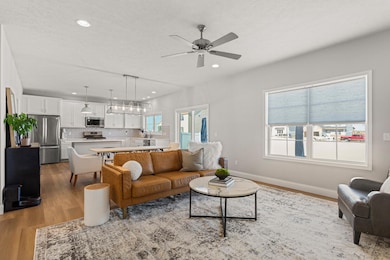 3910 Obsidian Dr, Champaign, IL 61822 - photo 7