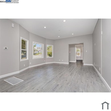 193 W Macarthur Blvd unit 1018, Oakland, CA 94611 - photo 3