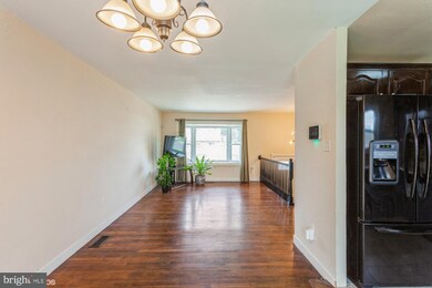 104 W Mill Ave, Capitol Heights, MD 20743 - photo 5