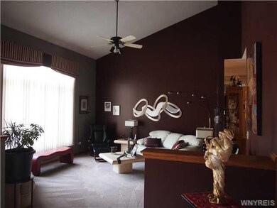 1195 Bowen Dr W, North Tonawanda, NY 14120 - photo 4