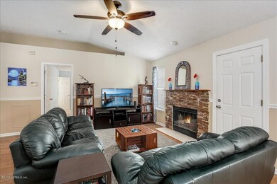 5159 Acre Estates Dr, Jacksonville, FL 32210 - photo 3