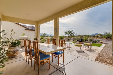 Covered patio w/view